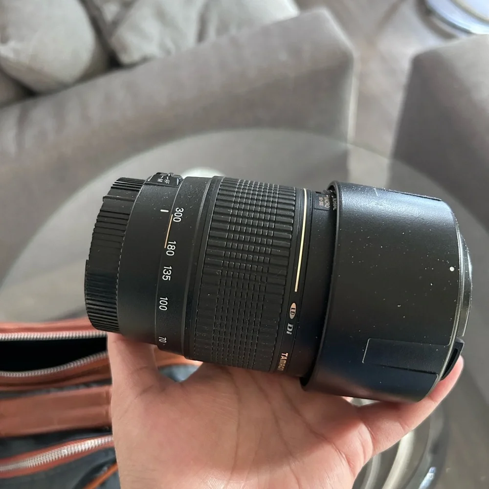 Canon EOS REBEL T5 Camera